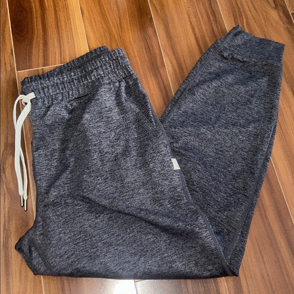 Vuori Pants - Small Vuori joggers pants